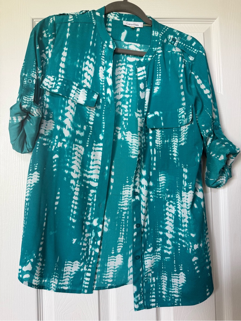 Calvin Klein Teal and White Patterned Roll-Tab Button Down Shirt